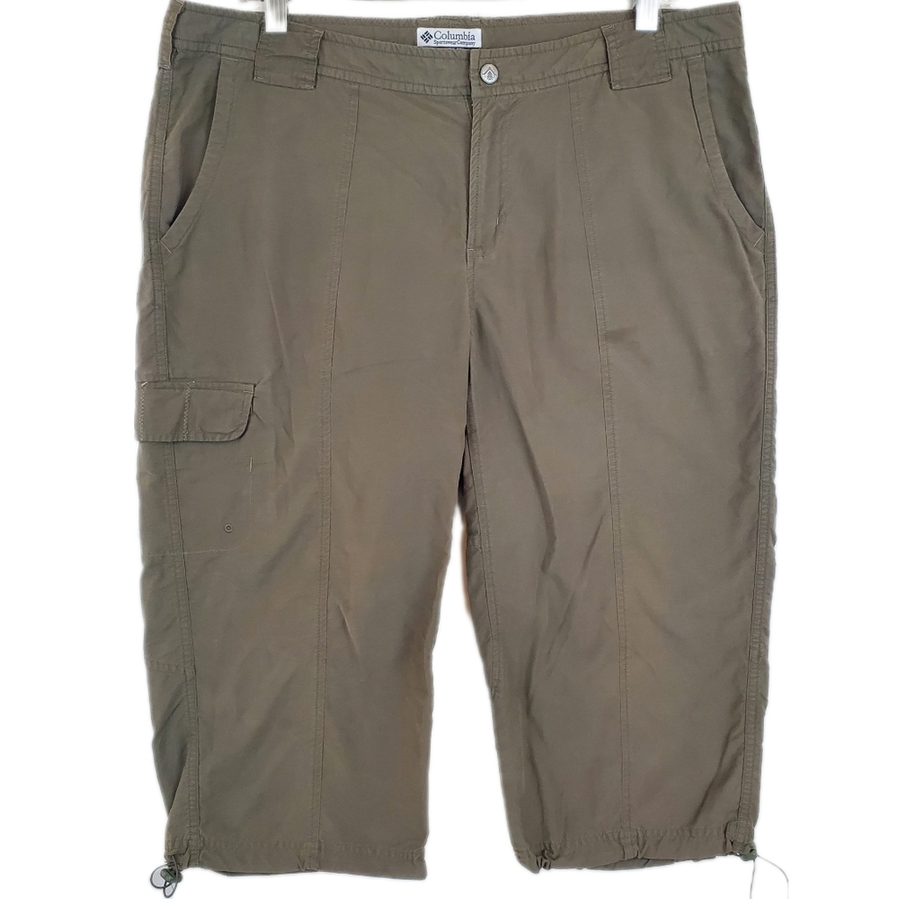 Columbia Outdoor Athletic Hiking Cargo River Knee Shorts Size 14 XL Womens